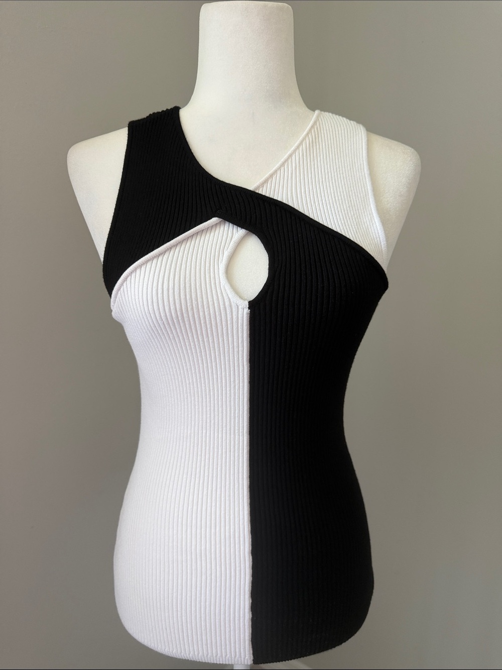 WHITE HOUSE BLACK MARKET Ribbed Colorblock Sweater Tank Top XS Black White - Picture 2 of 12